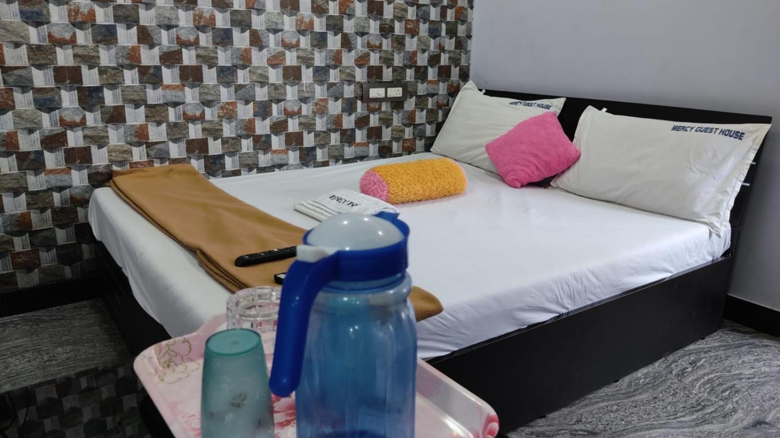 Mercy Inn Csennai Kültér fotó